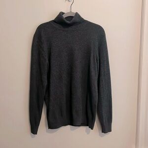 Uniqlo 100% Cashmere Gray Turtleneck Sweater